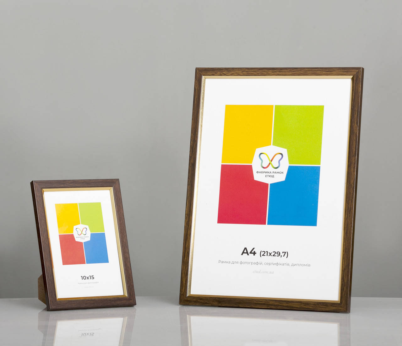 

Фоторамка пластиковая 10х15 (А6) коричневое дерево Рамка формата (А6) для фото, документов., Коричневый