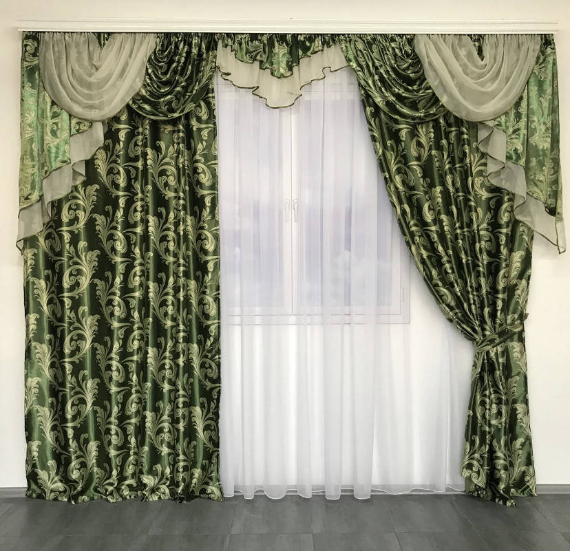 

Шторы в гостиную 150*270см с ламбрекеном блэкаут