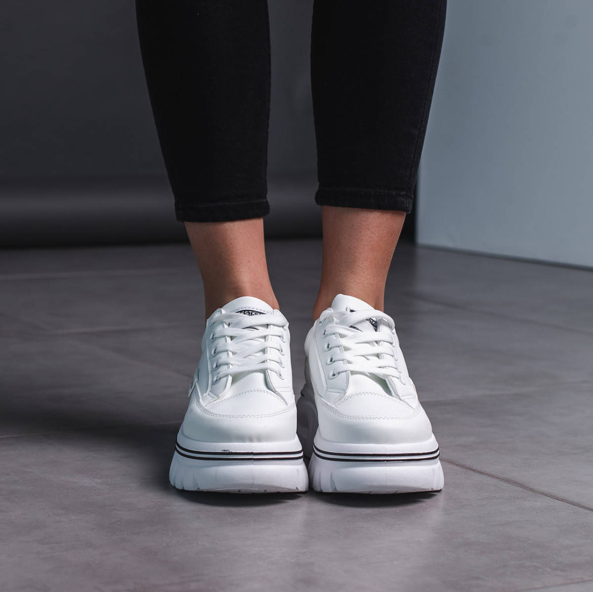 

Белые эко Кроссовки Женские Демисезонные на танкетке платформе 38 размер 24 см Auburn (38 39 р.), Белый