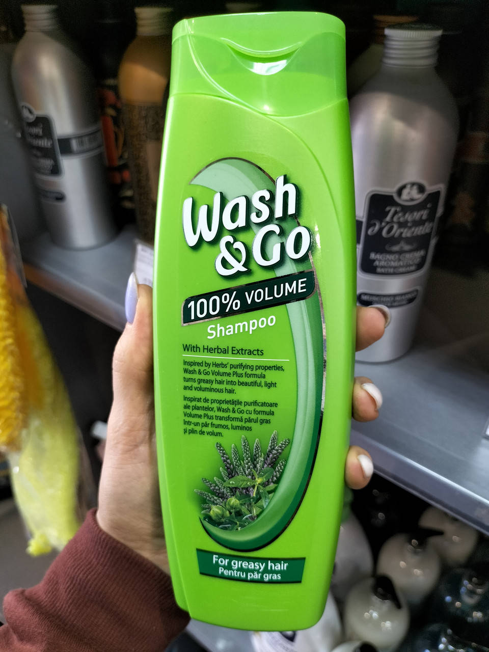 

Шампунь с экстрактами трав для жирных волос Wash&Go 400мл