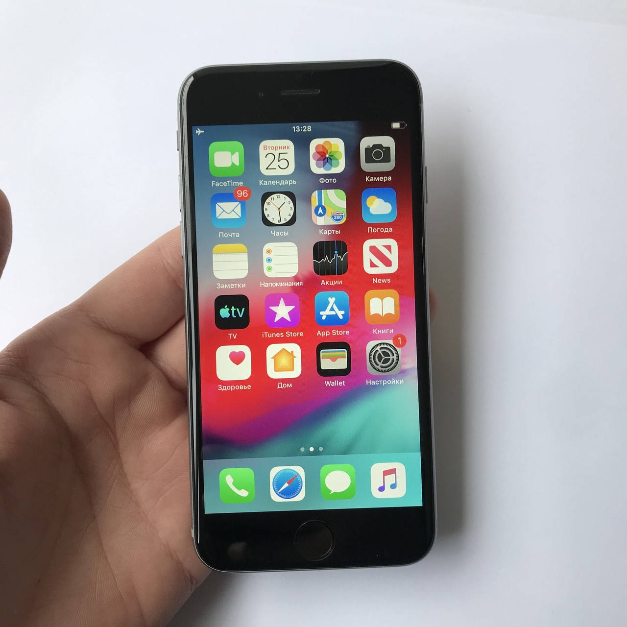 

Б/У Смартфон Apple iPhone 6 16GB Space Gray Оригінал з США, Grey