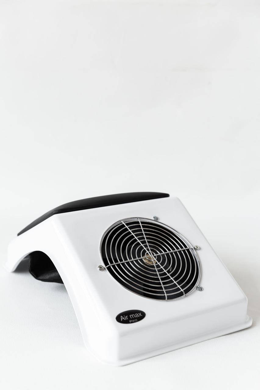 

Вытяжка маникюрная настольная Air max N3 (M150) корпус белый, подушка черная 60Вт
