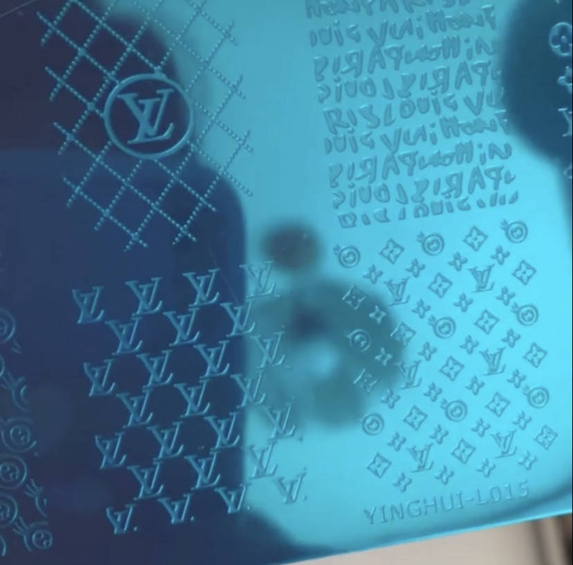 

Пластина для стемпинга LV