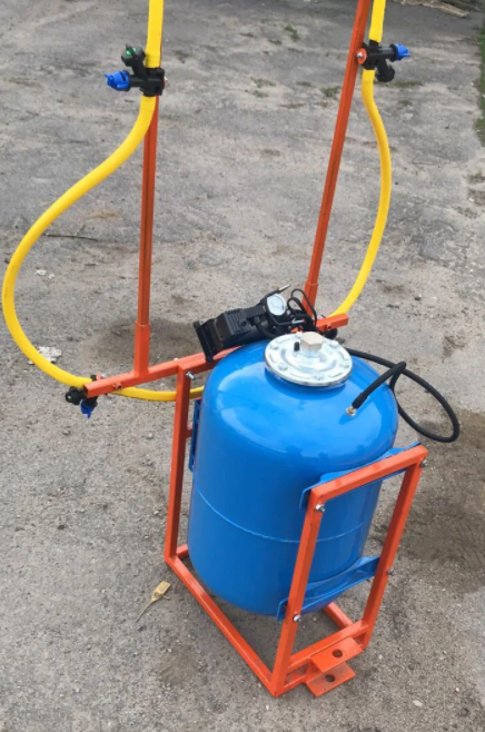 

Обприскувач 50 л для мотоблока "Бут" з компресором