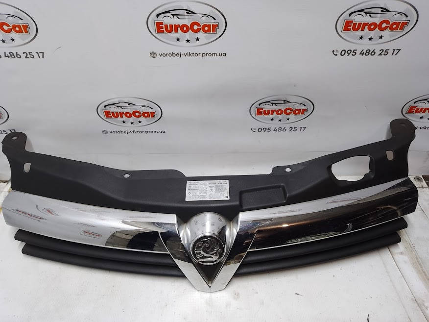 

Решотка радиатора опель астра opel astra h 13108471
