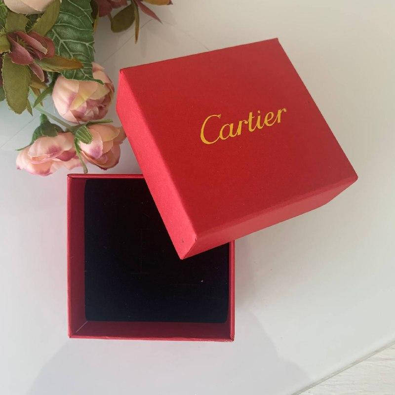 

Подарочная коробка в стиле Cartier, Красный