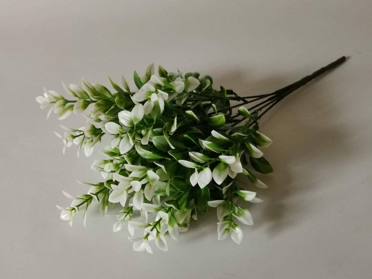 

Искусственная зелень. Букет самшита крупнолистного, белый.