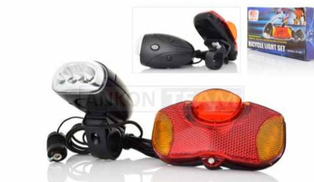 

Фара вело 3 диода + задний габарит 3 диода, повороты, сигнал 3хАА (черная)