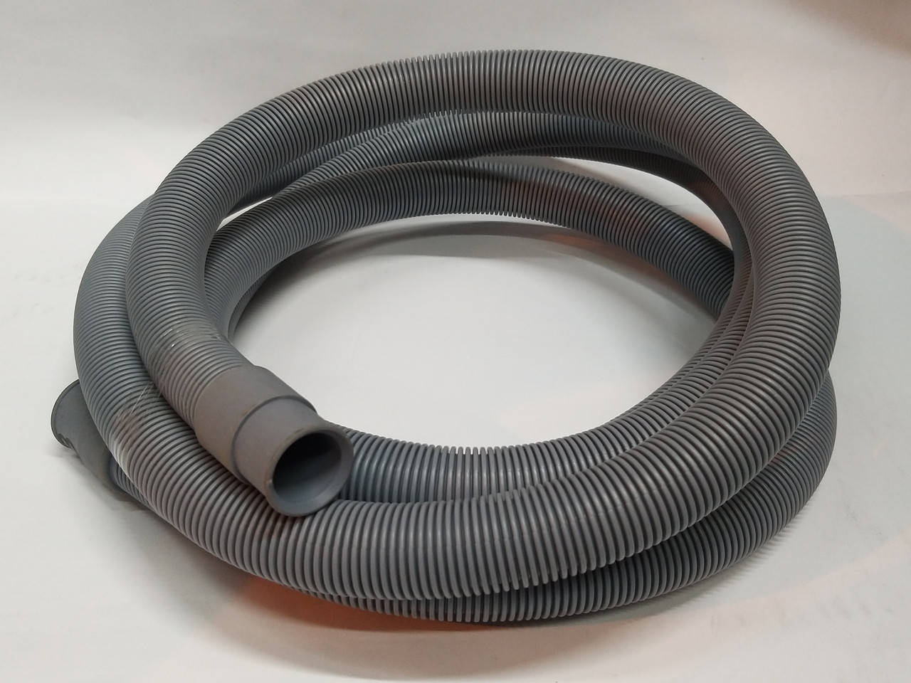 

Шланг сливной для стиральной и посудомоечной машины 1,0 метр "Remer" Италия