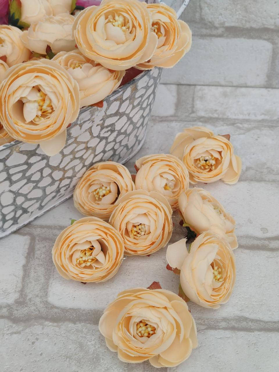 

Камелия, головка искусственного цветка, d- 4,5 см 7 грн, Белый