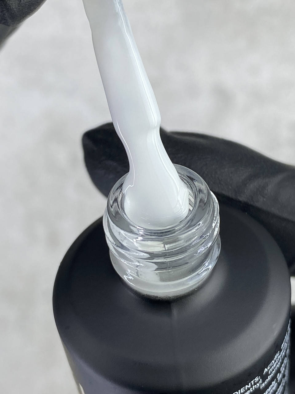 

Камуфлирующая база Touch milk 15 мл для маникюра