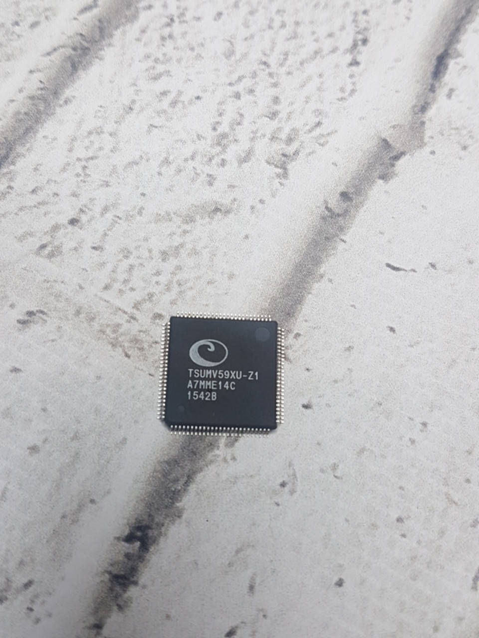 

Микросхема TSUMV59XU-Z1 QFP-128 SOP-100 Процессор