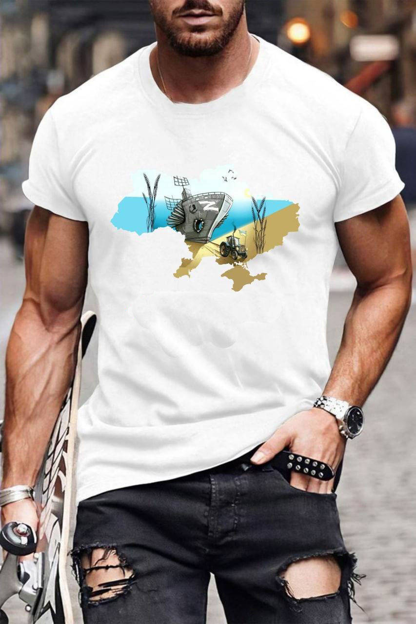 

Мужская патриотическая стильная белая футболка c принтом корабля