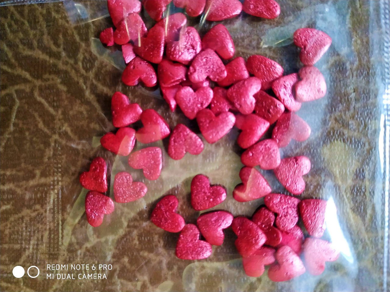 

Пасхальная посыпка перламутровая (сердечка красные)