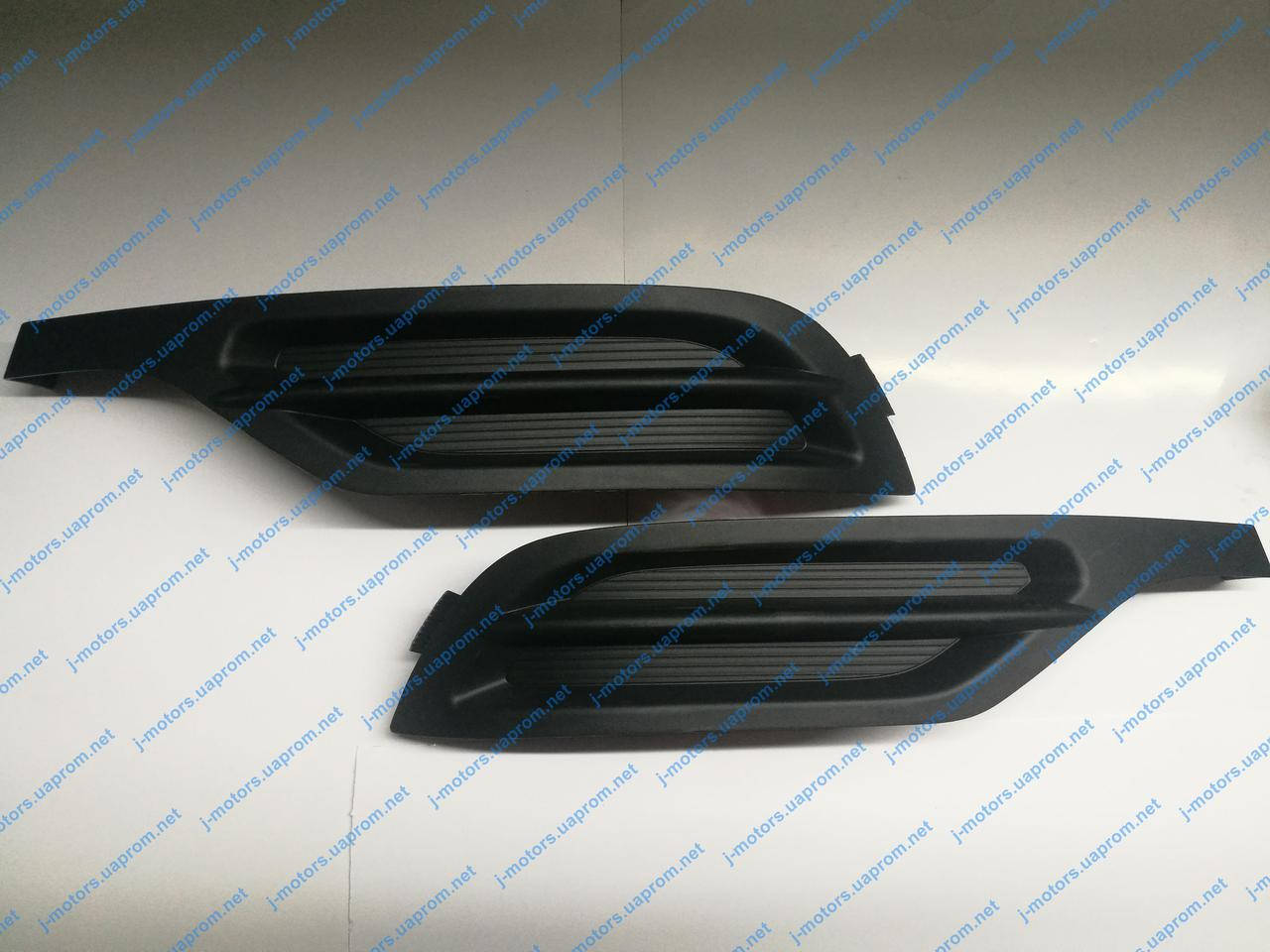 

Крышка заглушка противотуманной фары левая Gentra Джентра - GM 95076723, Черный