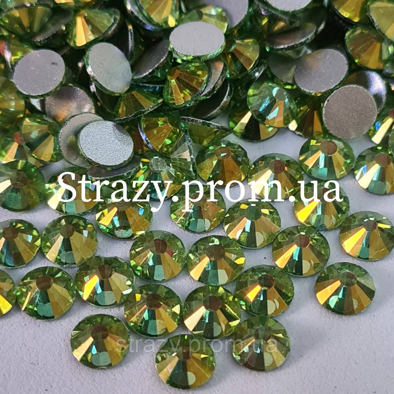 

Стразы Lux ss20 Peridot AB (5.0mm) 100шт