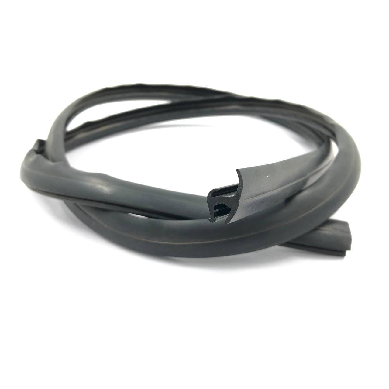 

Уплотнитель лобового стекла универсальный