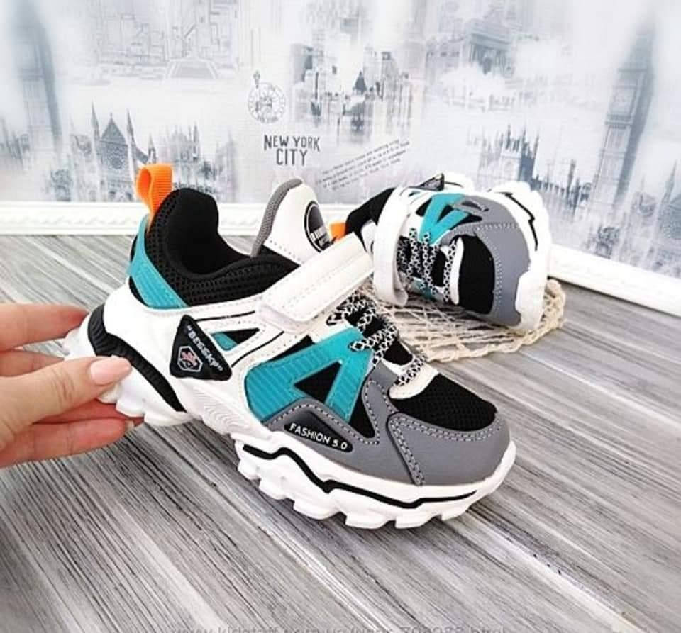 

Кроссовки для мальчика