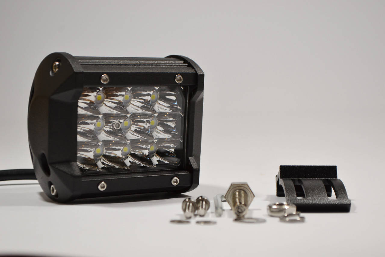 

Светодиодная LED фара 36Вт (светодиоды 3w x12шт)