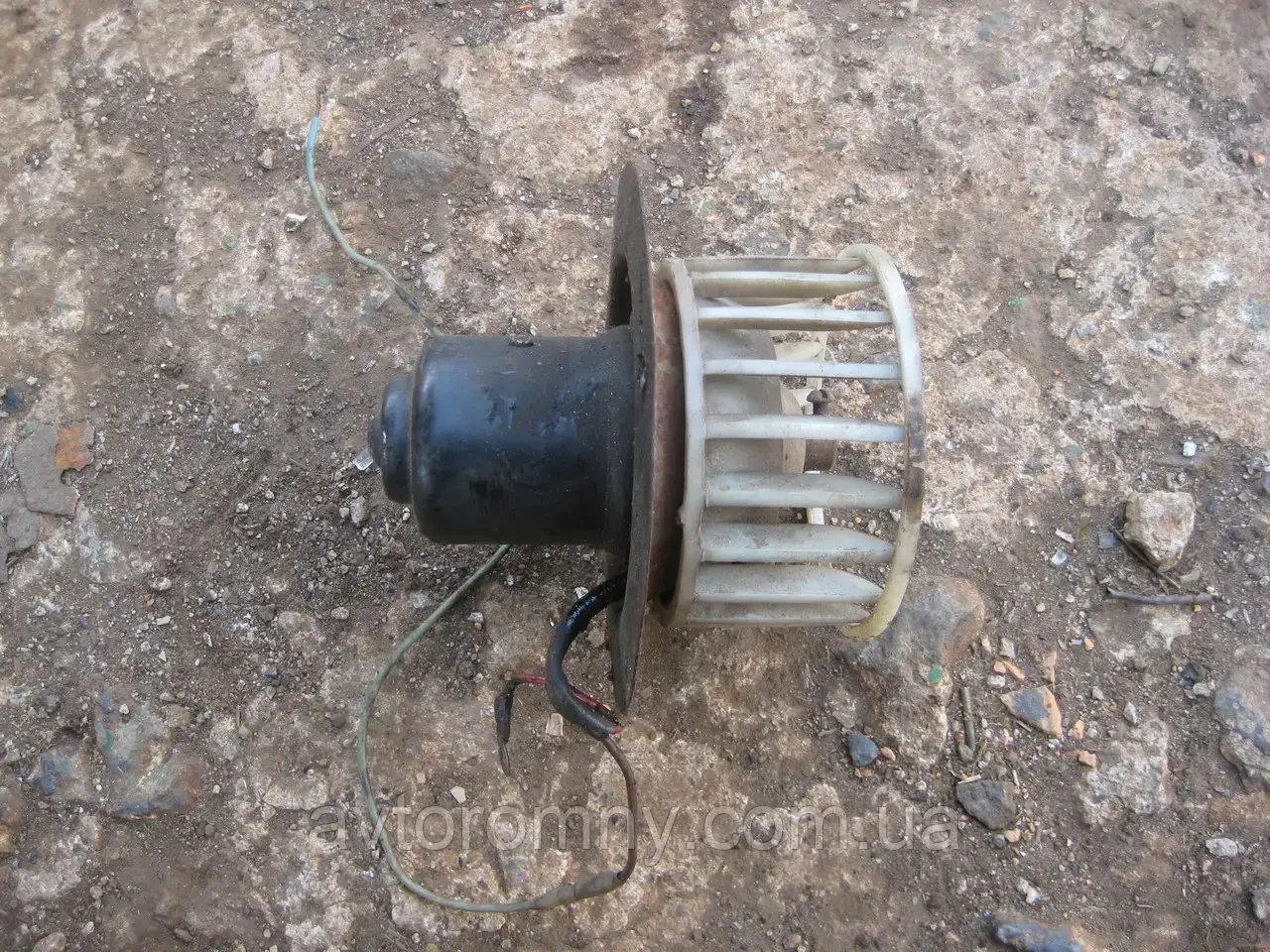 

Мотор моторчик электродвигатель отопителя УАЗ