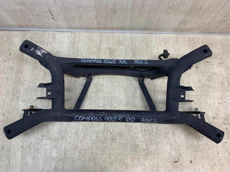 

Балка задней подвески JEEP COMPASS MK49 2014 68211933AB