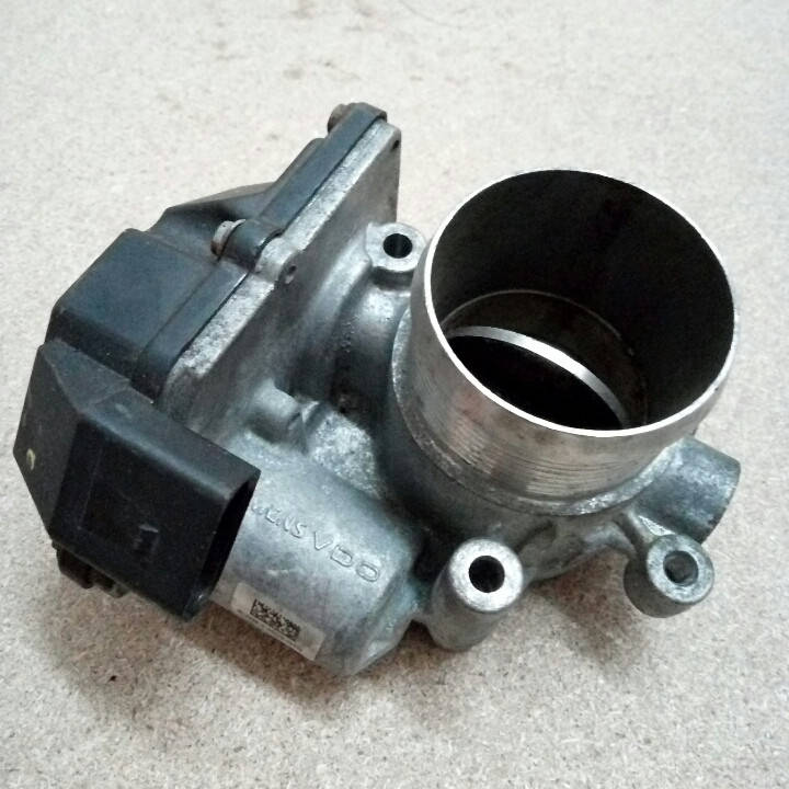 

Дросельная заслонка Audi A6 Q5 TT Seat Altea Skoda Superb VW Passat Tiguan 03L128063 03L128063E