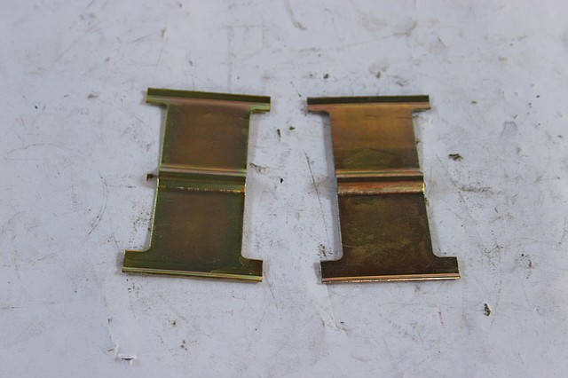 

Пластина (пружина) передних тормозных колодок Заз 1102 таврия 1103 Славута