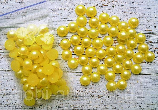 

Напівбусина 8мм (50шт) № 33 жовта (КМ-264)