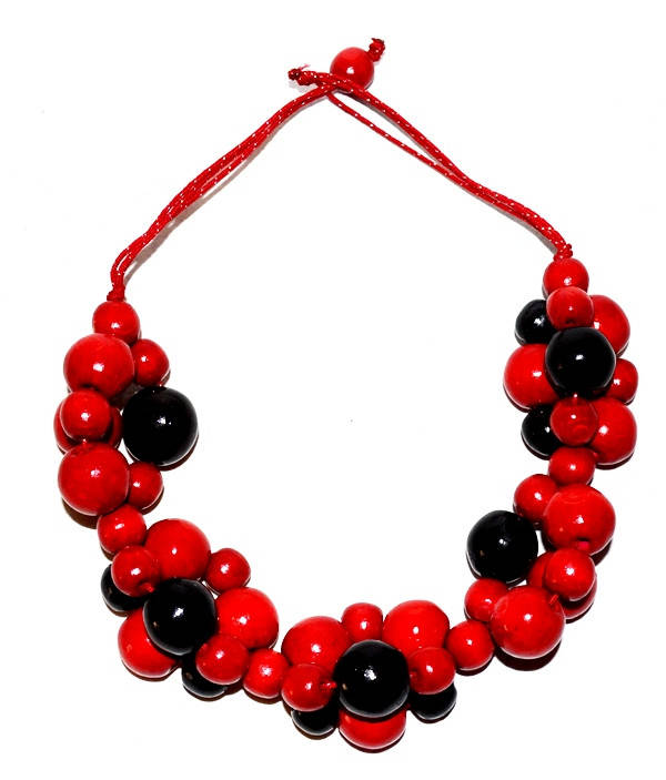 

Намисто з дерева