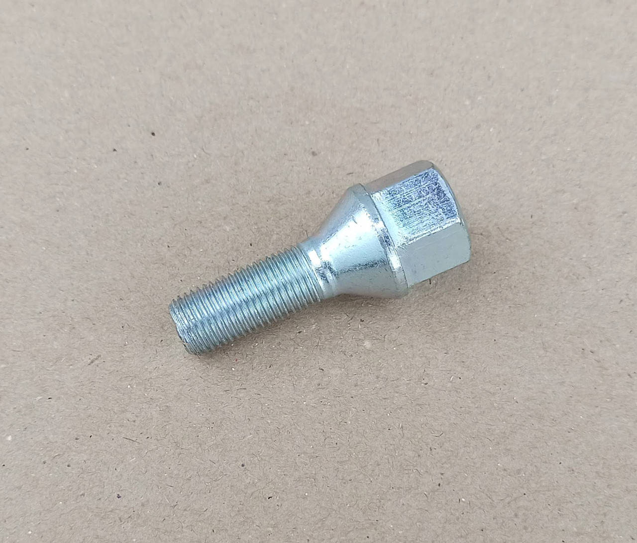 

Болт колеса ВАЗ-2101-2112 на лит.диск. с юбкой (М12*30,5)