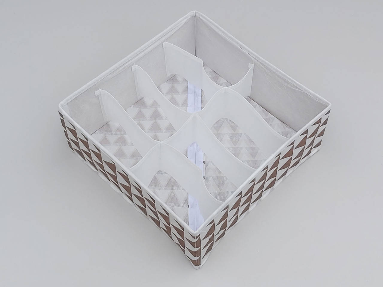 

Органайзер 32×32×12 см на 8 отделений для хранения нижнего белья и мелких предметов одежды. Цвет серый