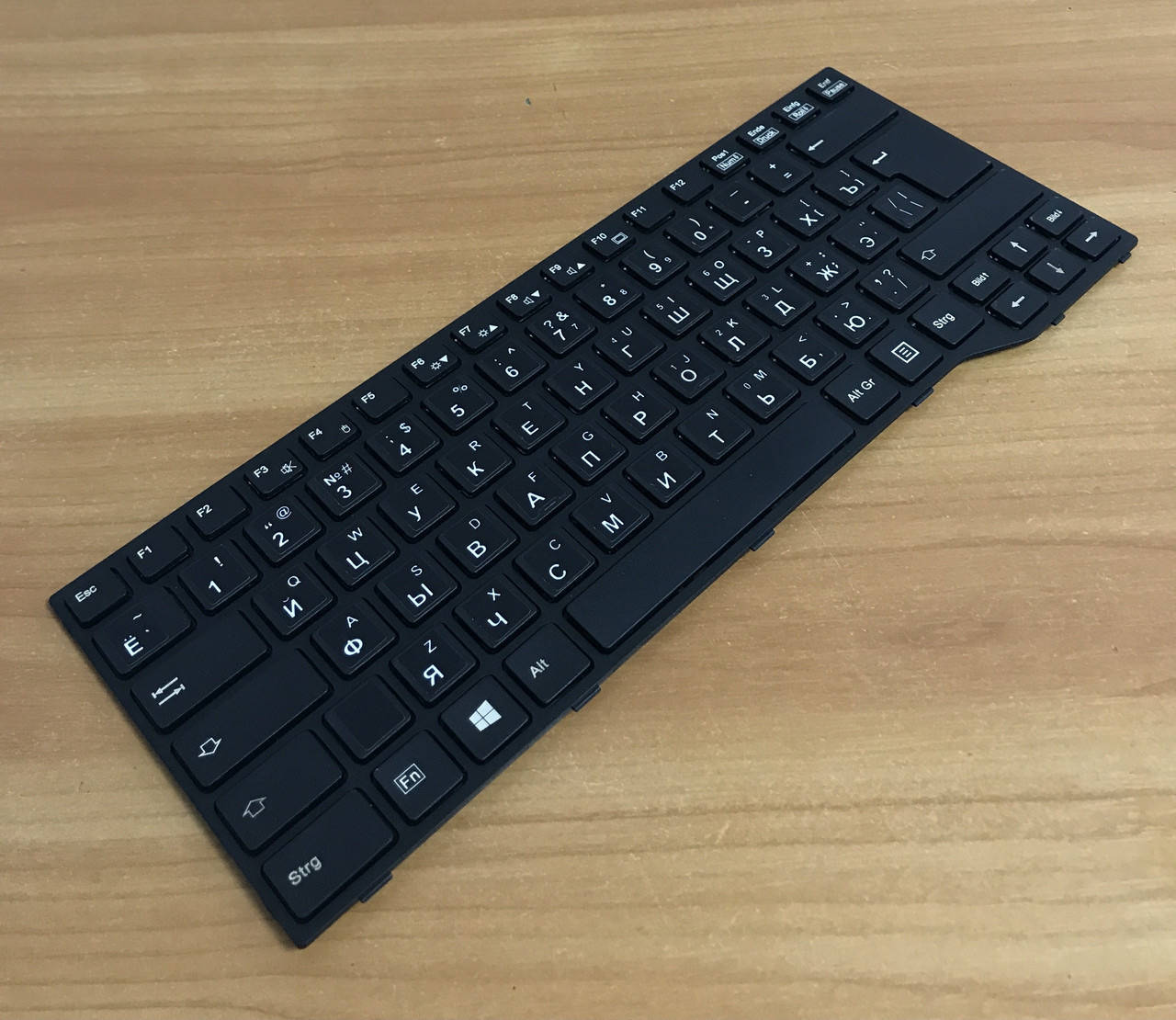 

Б/У Оригинальная клавиатура Fujitsu LifeBook E544, A544, CP670815-01 , CP670815