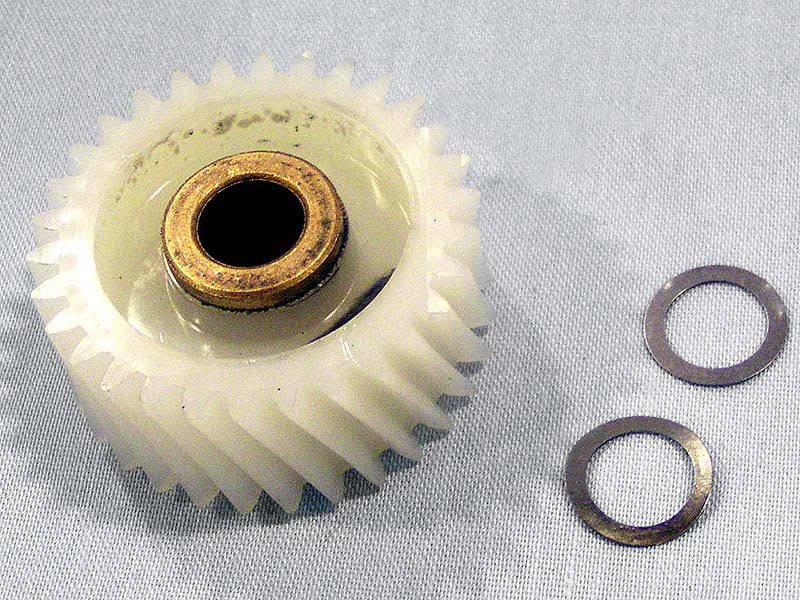 

Шестерня малая для кухонных комбайнов Kenwood KW674681