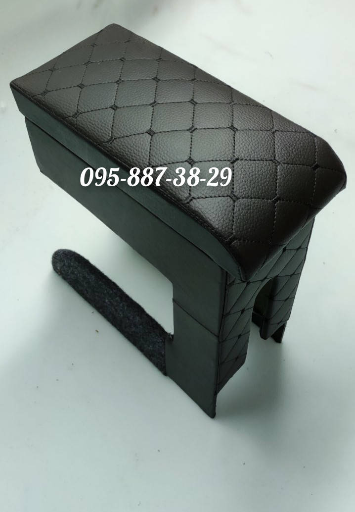 

Подлокотник Renault Logan Ромб строчка всех цветов.