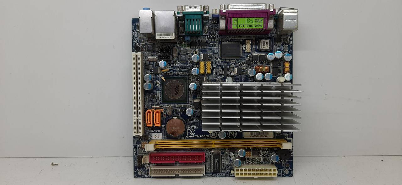 

Материнская плата GigaByte GA-7CN700ID mini-ITX