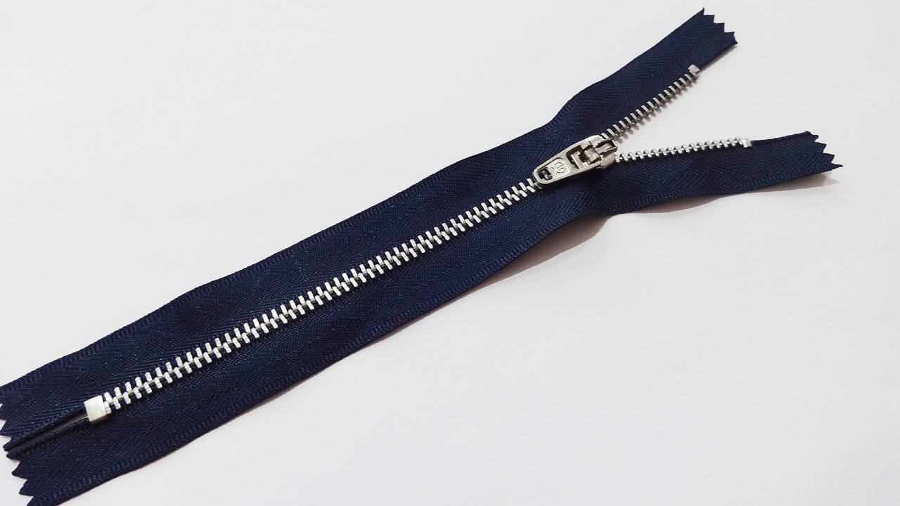 

Молния джинс 4,5 темно-синяя/никель 18 см, Темно-синий