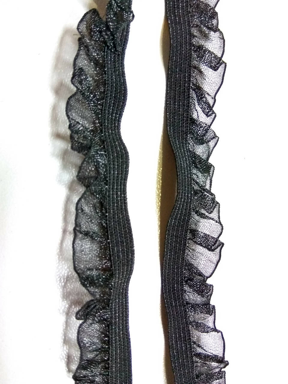 

Черная резинка с воланчиком , КР-15