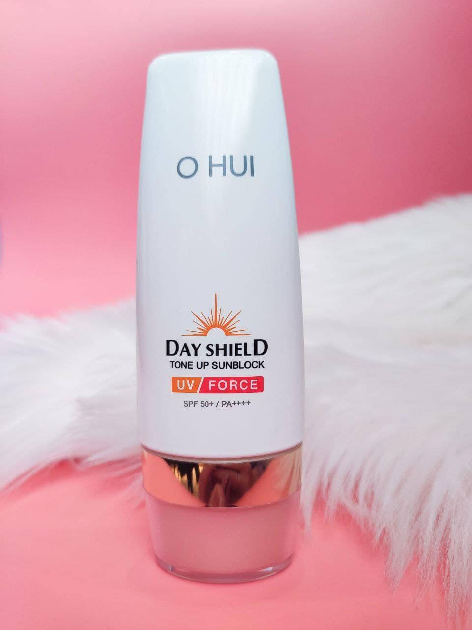 

Солнцезащитный люкс крем для лица O HUI Day Shield Ultra Sunblock Uv Force 50 мл