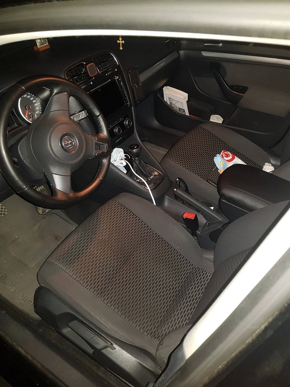 

Автомобильний подлокотник для Volkswagen Polo sedan Поло седан