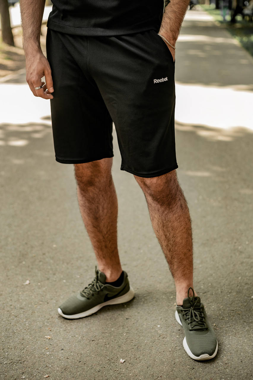 

Мужские спортивные шорты Reebok черные трикотажные, Черный
