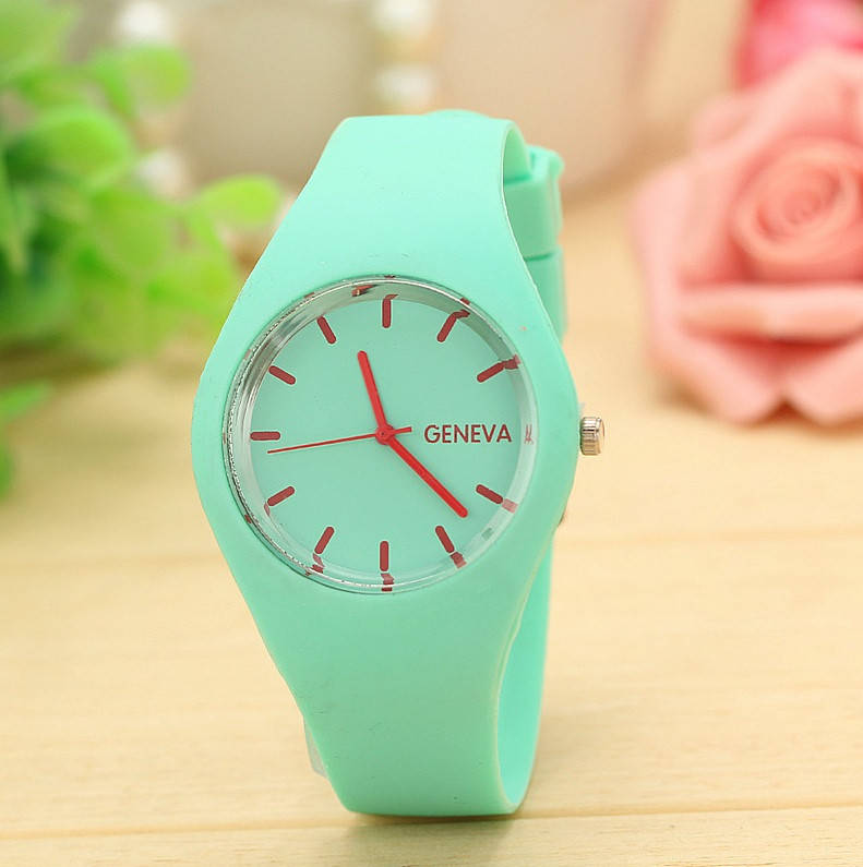 

Женские наручные спортивные часы Geneva мятные