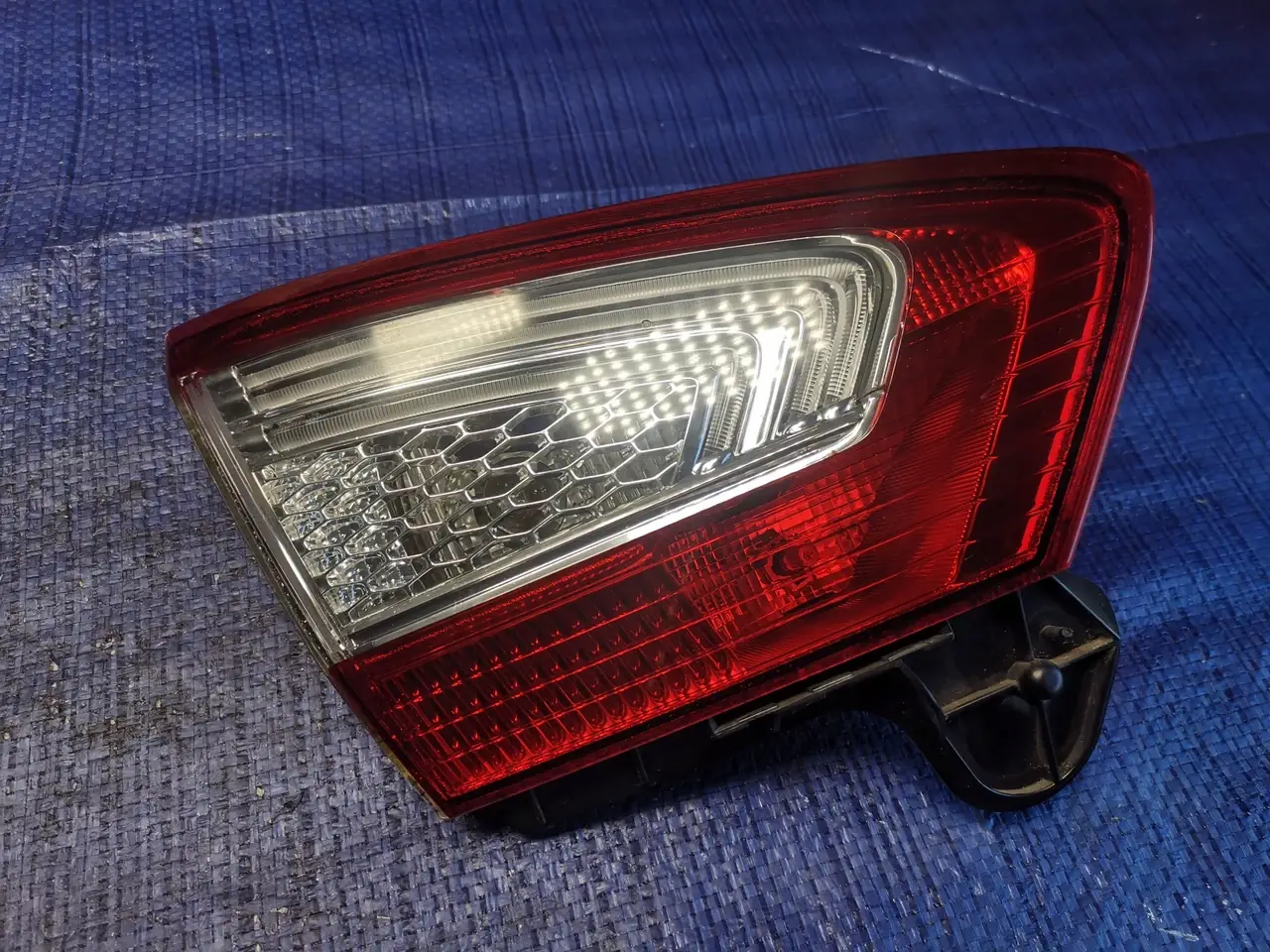 

Фонарь стоп FORD MONDEO MK4 Рестайл HB W Ліва под заказ 2-4 дн