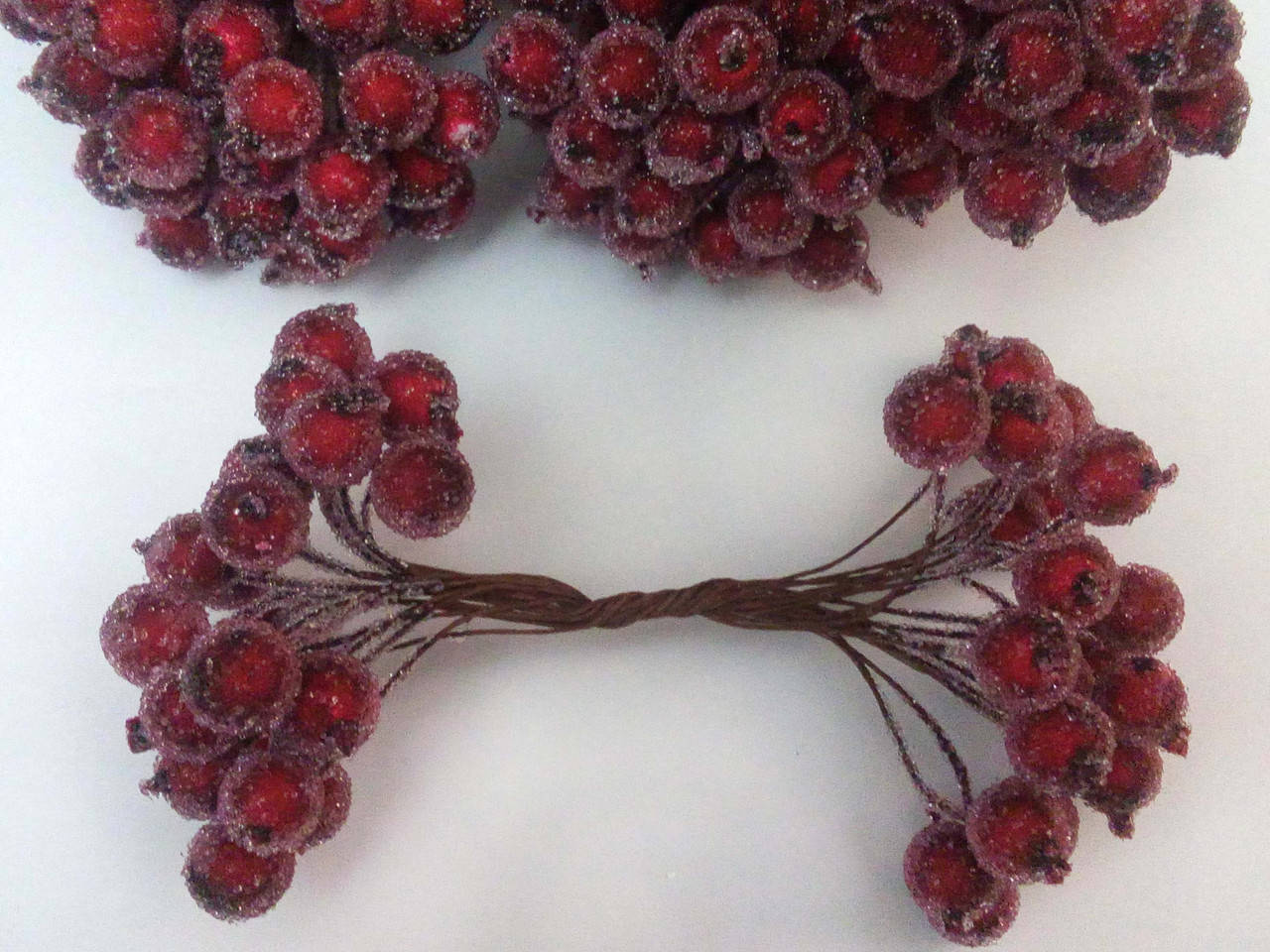 

Ягодки "морозные" бордовые (10 ягодок)