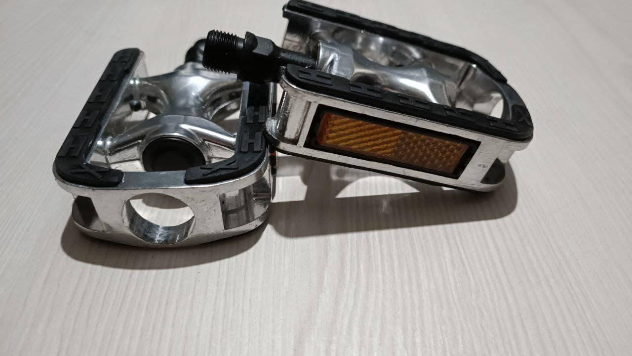 

Велосипедные алюминиевые педали НХ-001