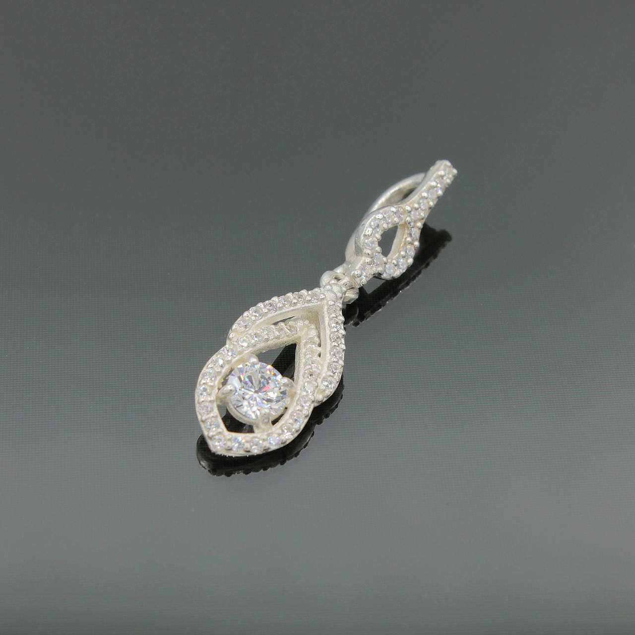 

Серебряный подвес "Капля"