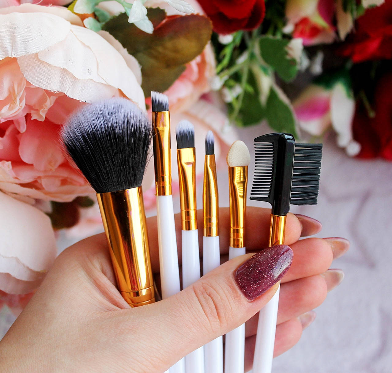 

Набор кистей для макияжа 6в1(белые)