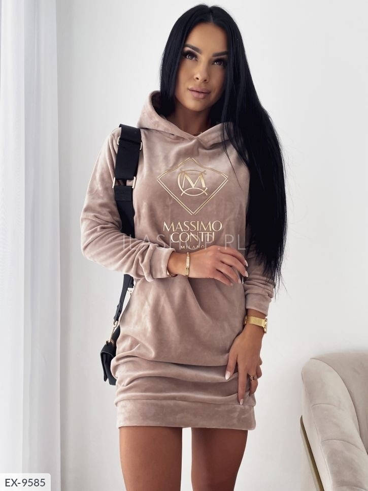 

Женское удлиненное худи-туника турецкий велюр с вышивкой мягкое удобное на весну арт 1144