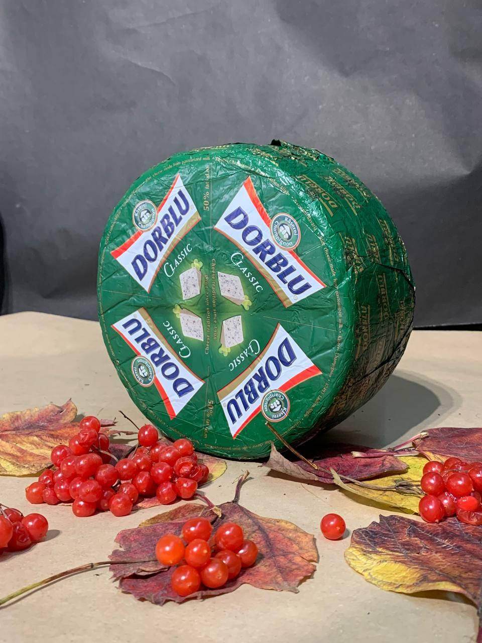 

Сыр с плесенью Dorblu