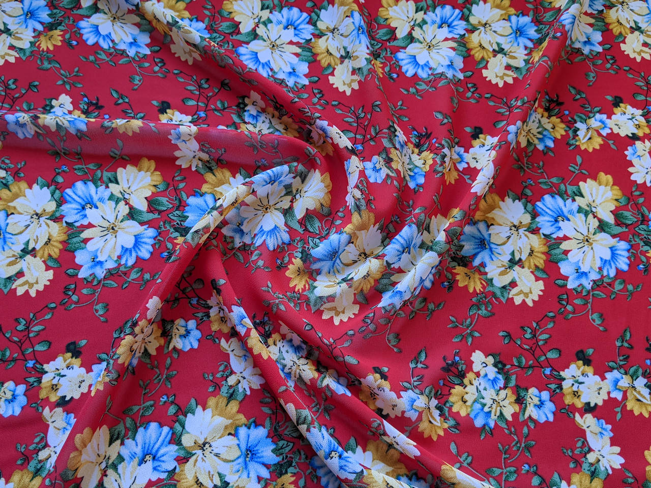 

Шифон креповый цветочный вальс, красный