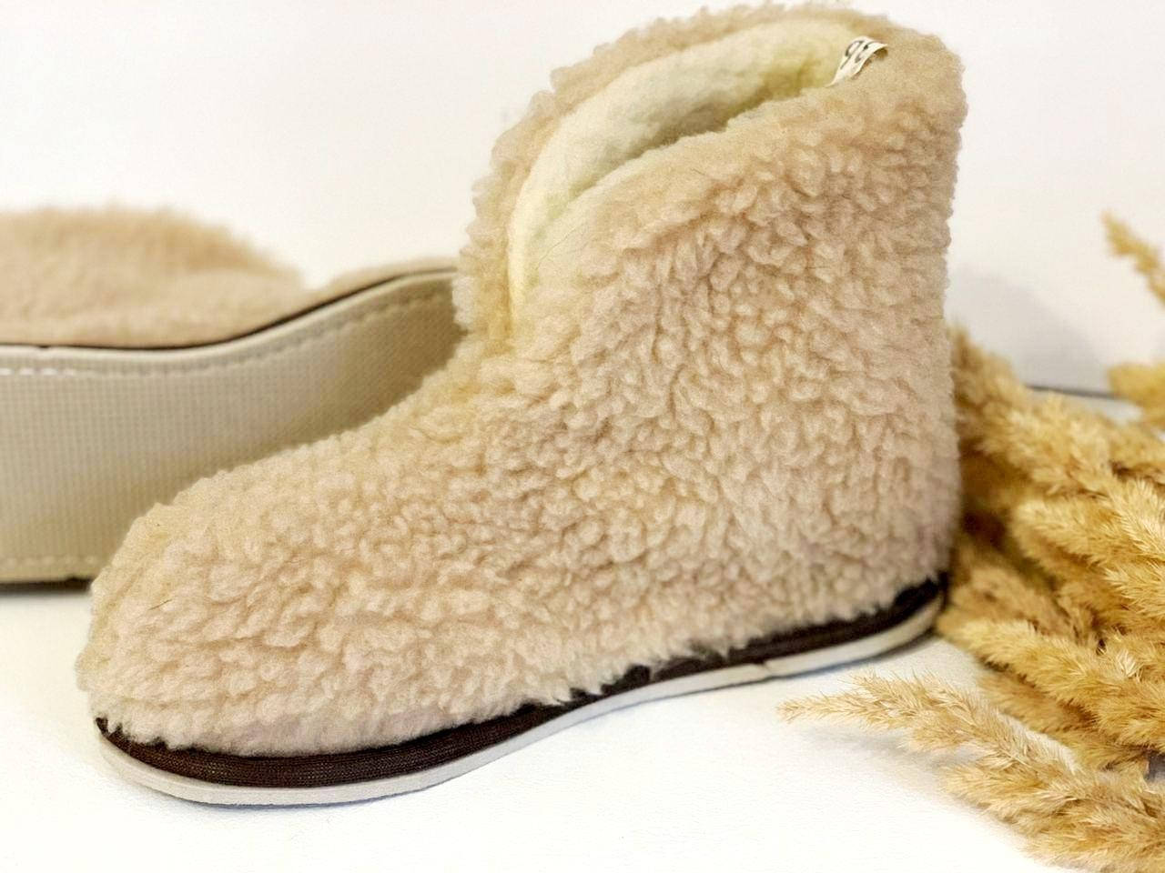 

Теплые Чуни-тапки из натуральной овчины на подошве (36-41р.) Унисекс 40р., Кофе с молоком